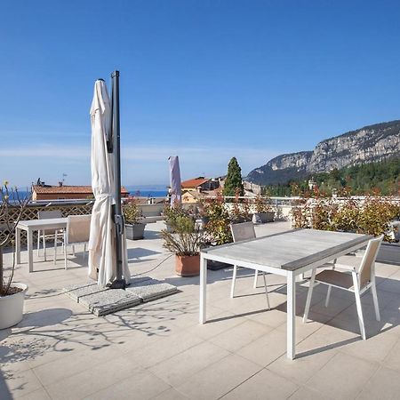 Ferienwohnung La Rocca Relax Garda  Exterior foto